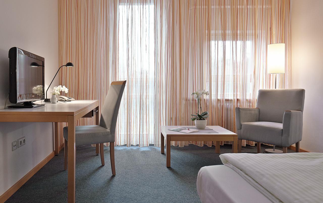 Bfwhotel Und Tagungszentrum Nuremberg Exterior photo